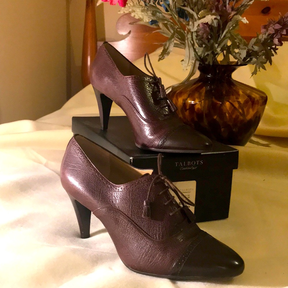 Talbots Oxford Heels with Tassels - Size 10